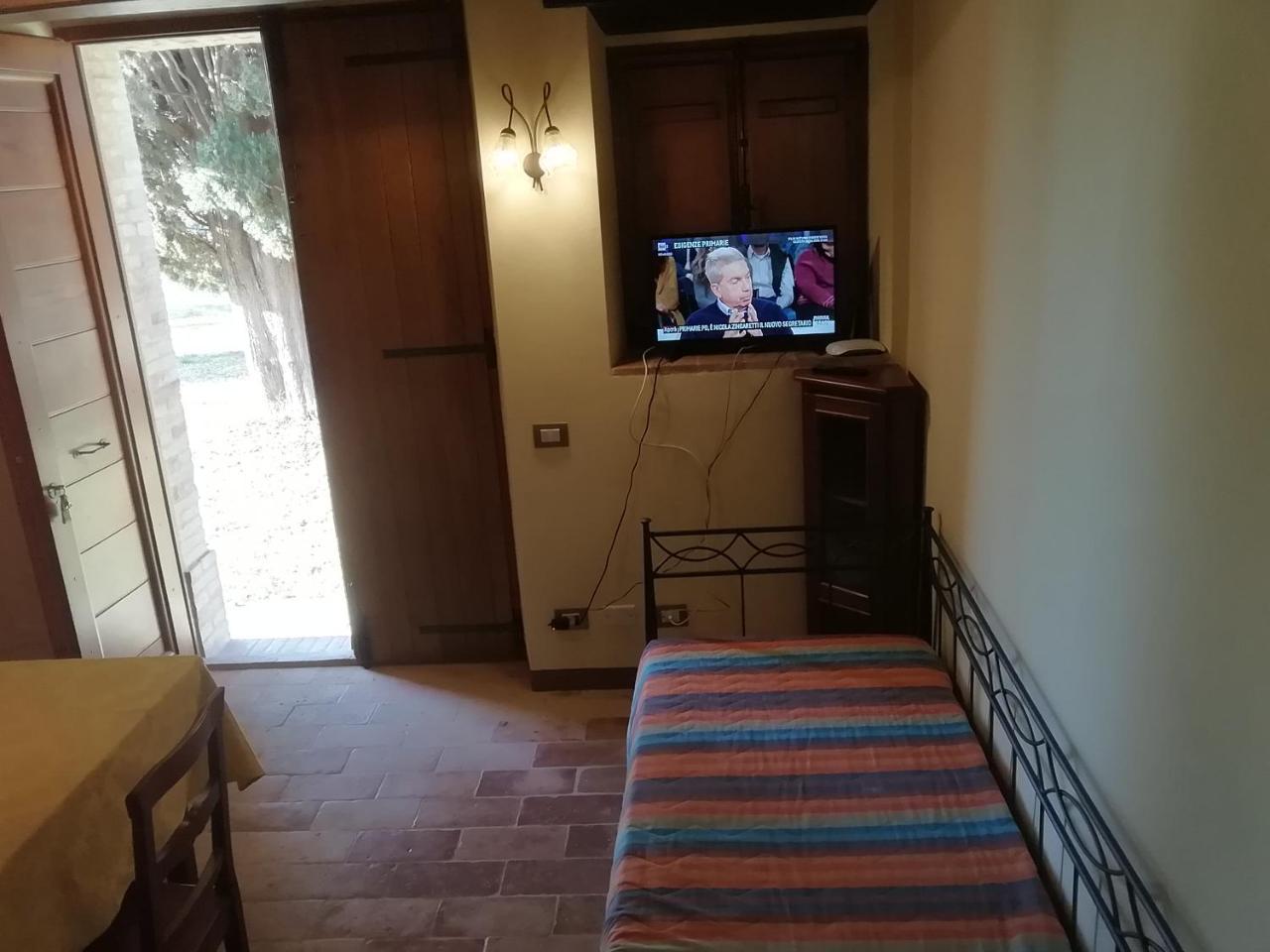 Il Roccolo Di Valcerasa Apartment Treia Bagian luar foto