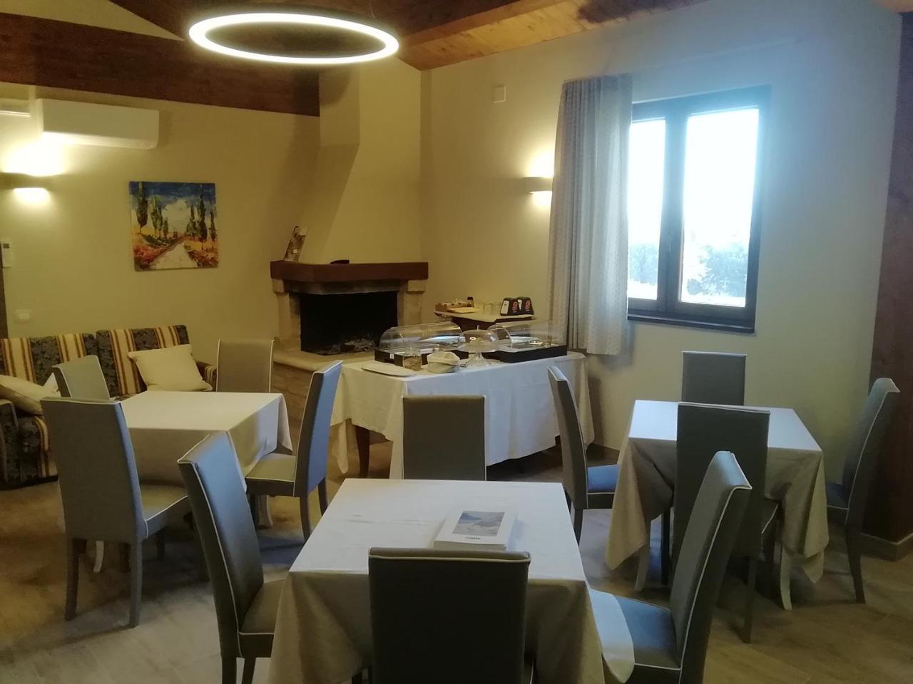 Il Roccolo Di Valcerasa Apartment Treia Bagian luar foto